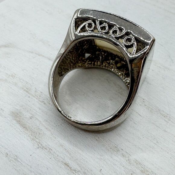 Mother Of Pearl Large Chunky Square Silver Tone Ring Size 7 - Picture 4 of 8